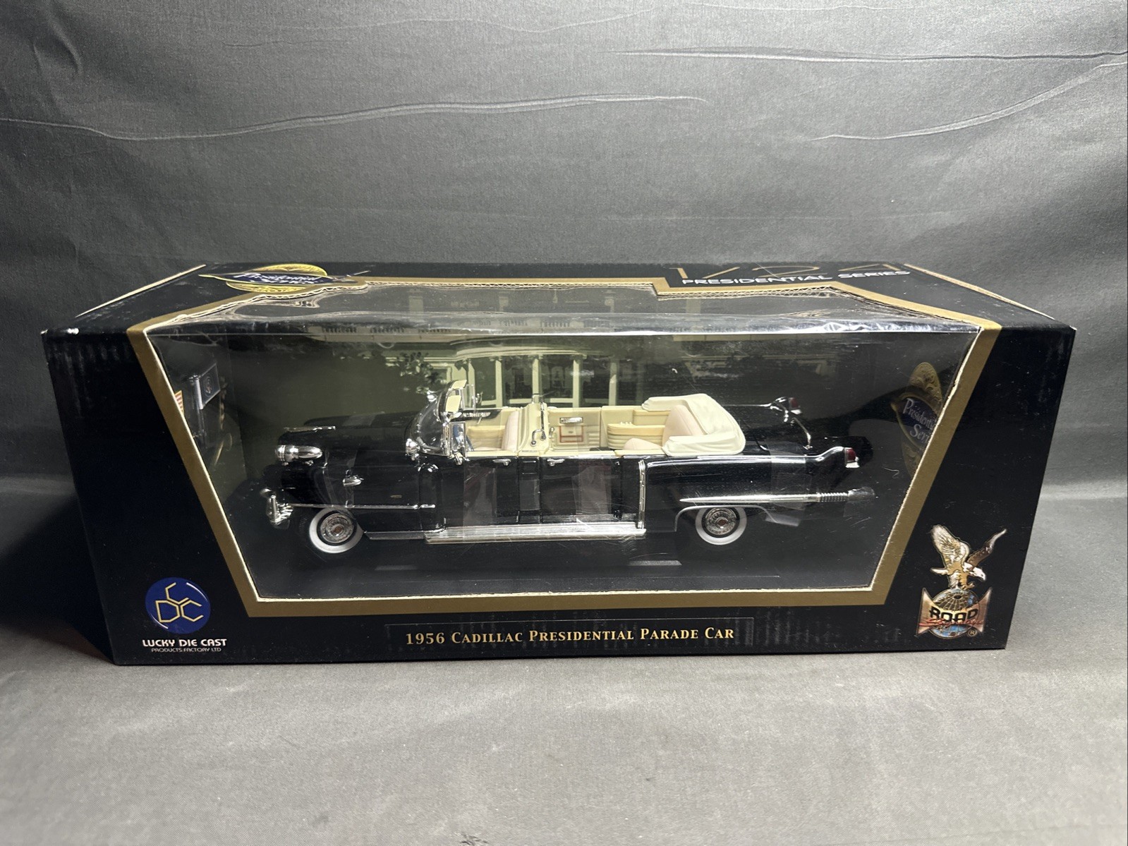 Presidential Series 1956 Cadillac Presidential Parade Car, Scale 1:24, Die-cast