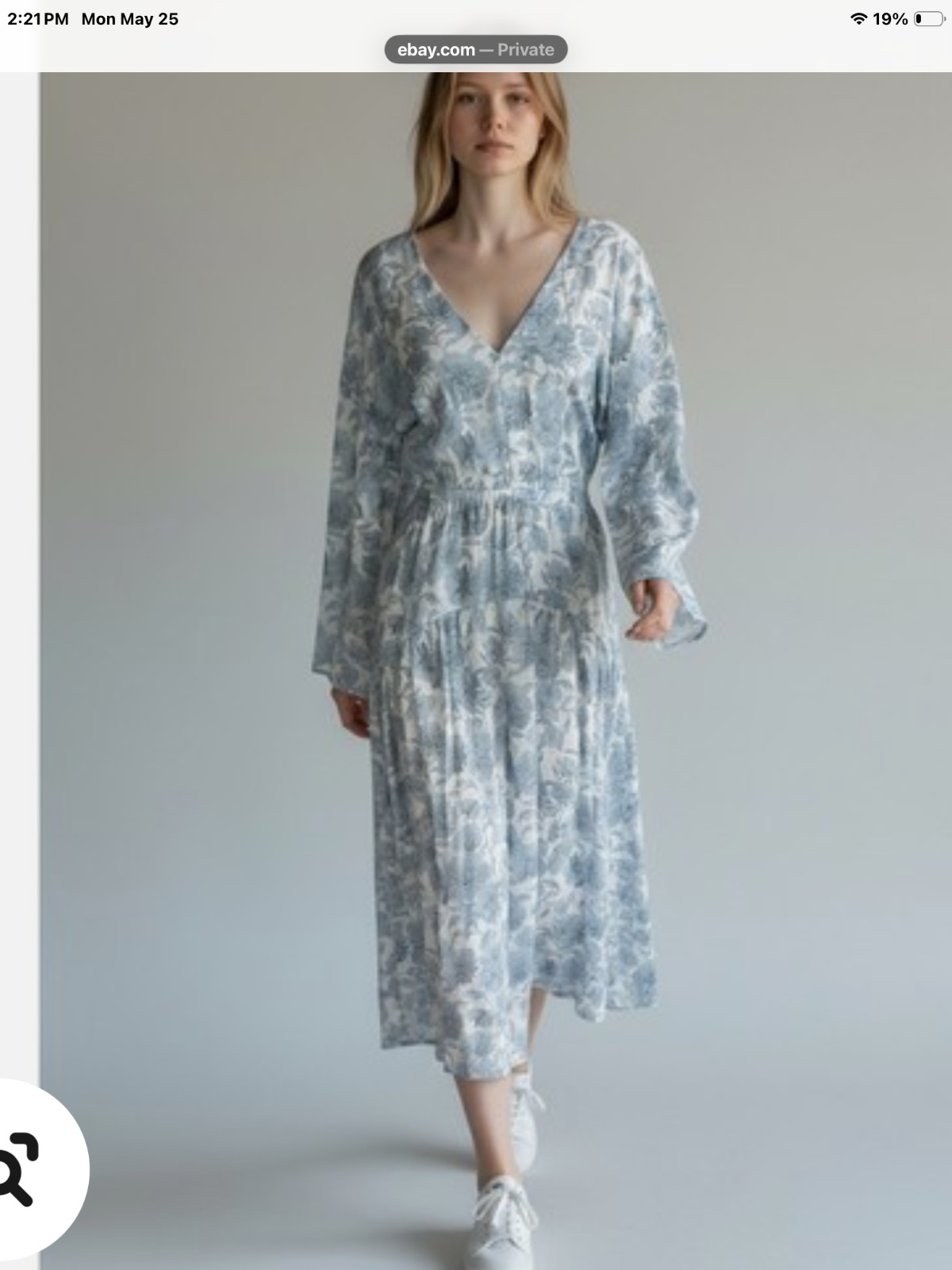 NWOT VINCE. Size L Dahlia Floral Print Midi Dress $425 NWOT VINCE. Size L Dahlia Floral Print Midi Dress $425
