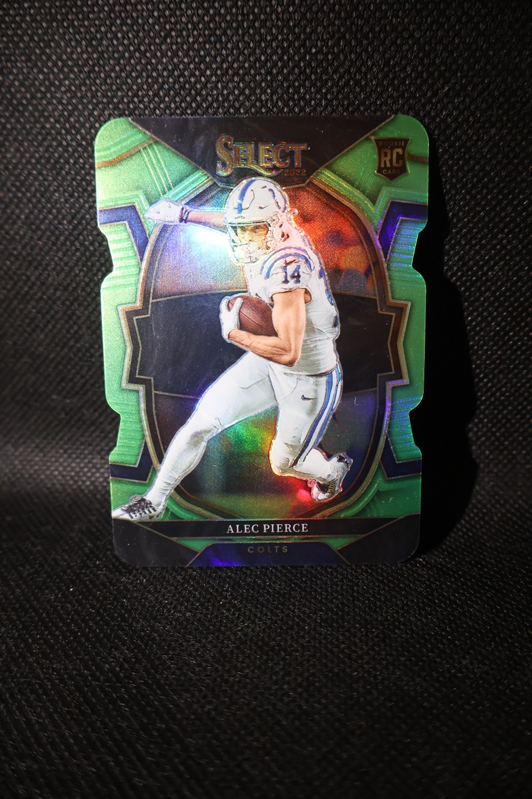 2022 Panini Select - Concourse Alec Pierce #45 Neon Green Prizm Die-Cut /299 2022 Panini Select - Concourse Alec Pierce #45 Neon Green Prizm Die-Cut /299