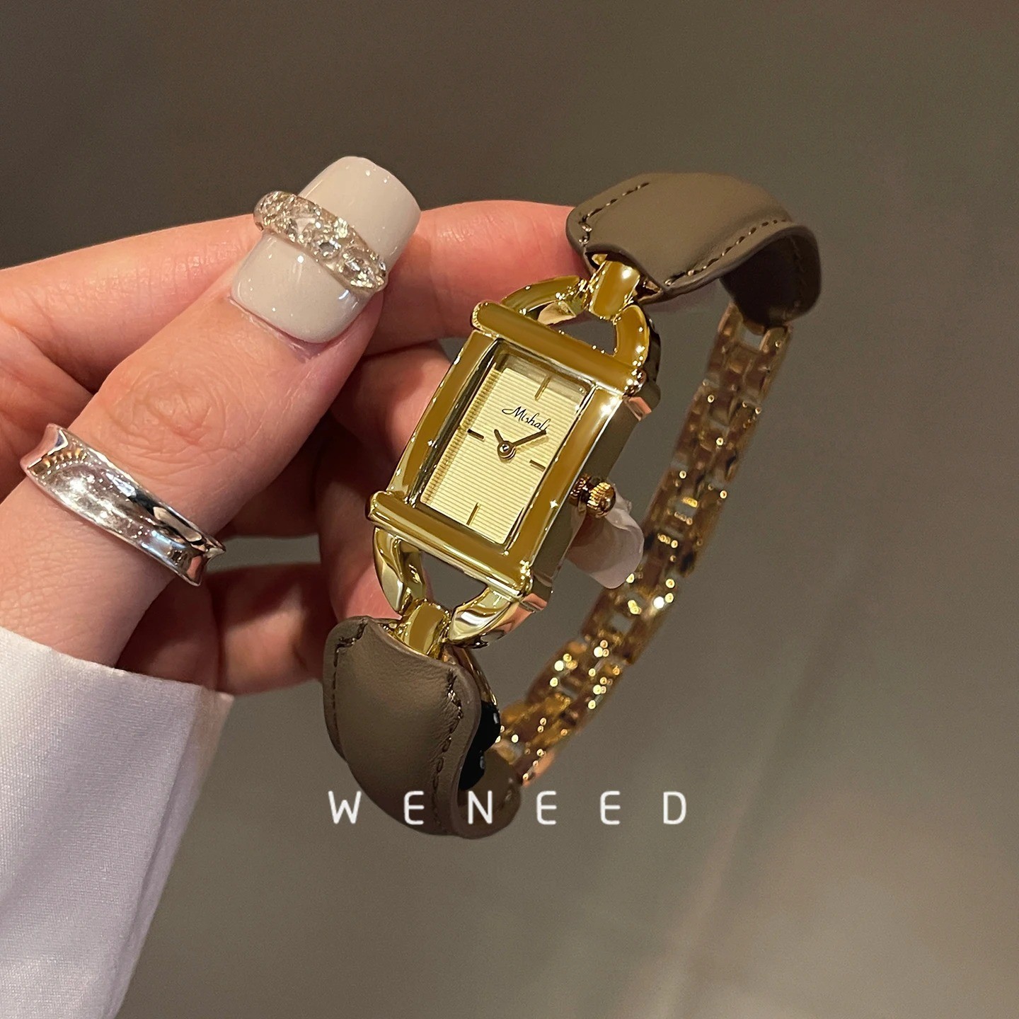 Women’s Luxury Retro Bracelet Watch Quartz Vintage High-End Fashion Design Gift