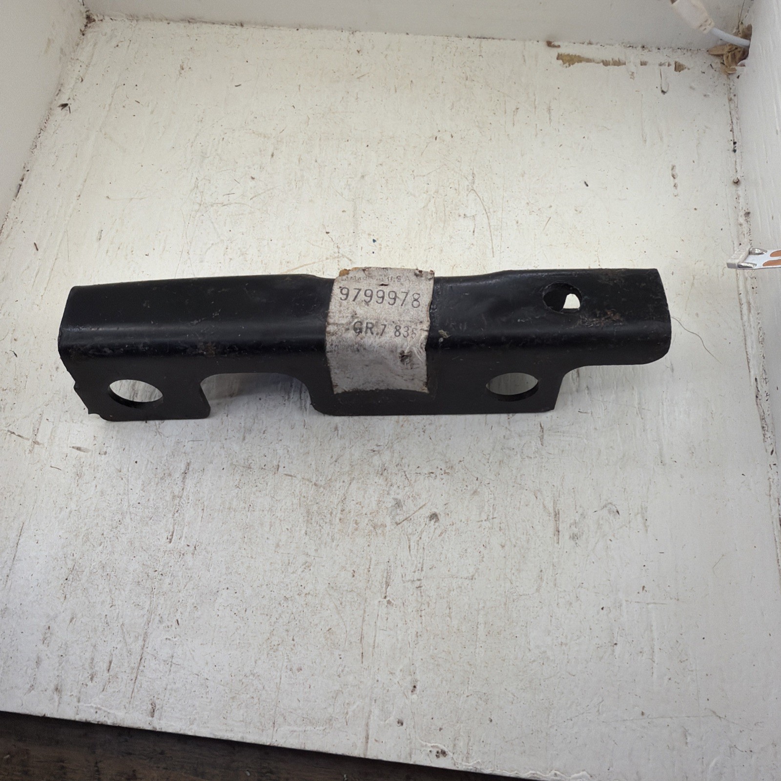 NOS OEM GM 9799978 RH Rear Bumper Bracket Fits 1970-1972 Pontiac Firebird New NOS OEM GM 9799978 RH Rear Bumper Bracket Fits 1970-1972 Pontiac Firebird New