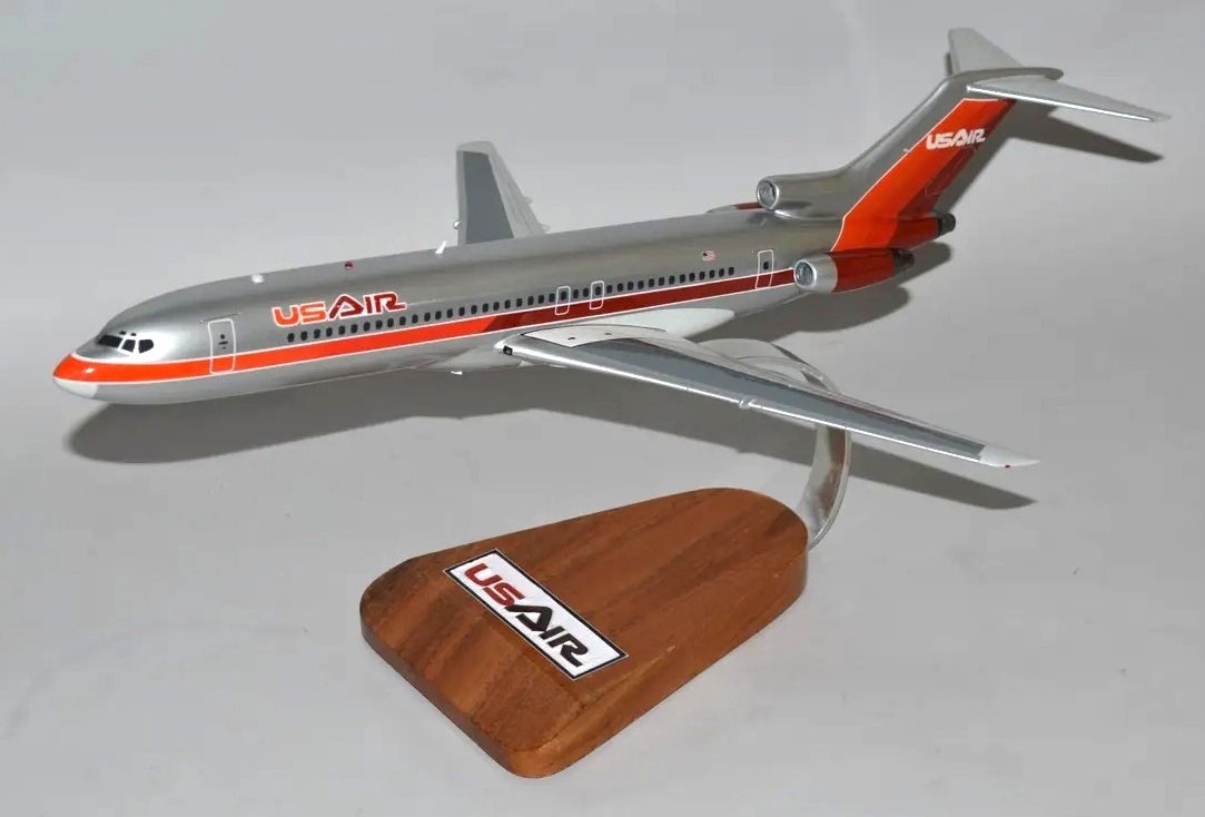 USAir Boeing 727-200 1980\'s Polished Livery Desk Display Model 1/100 SC Airplane