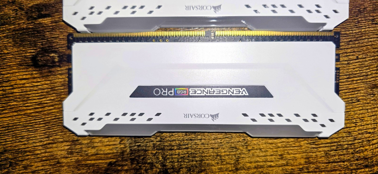 Corsair Vengeance RGB Pro 16GB (2x8GB) DDR4-3000 288-Pin DIMM RGB Corsair Vengeance RGB Pro 16GB (2x8GB) DDR4-3000 288-Pin DIMM RGB