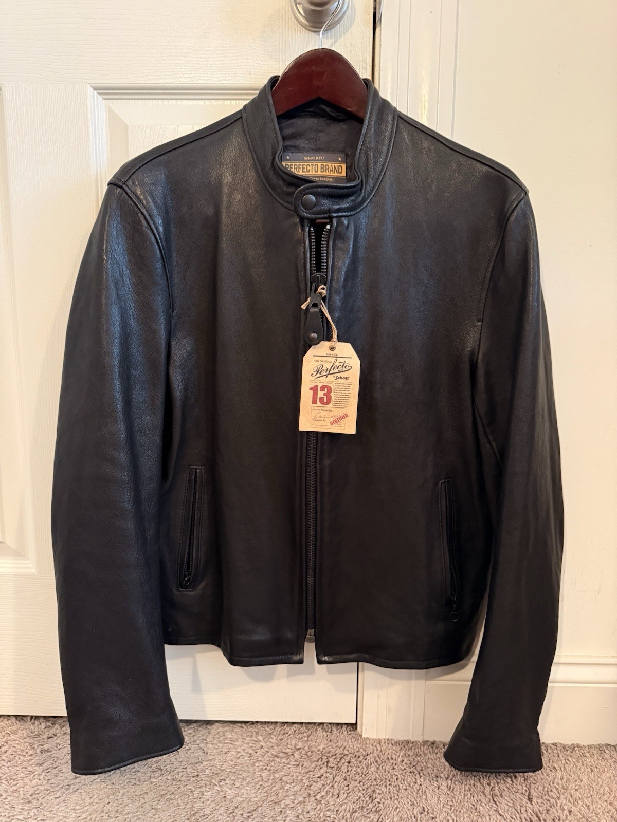 New Schott Perfecto P234. Lambskin Leather Jacket. Cafe Racer. Size Medium