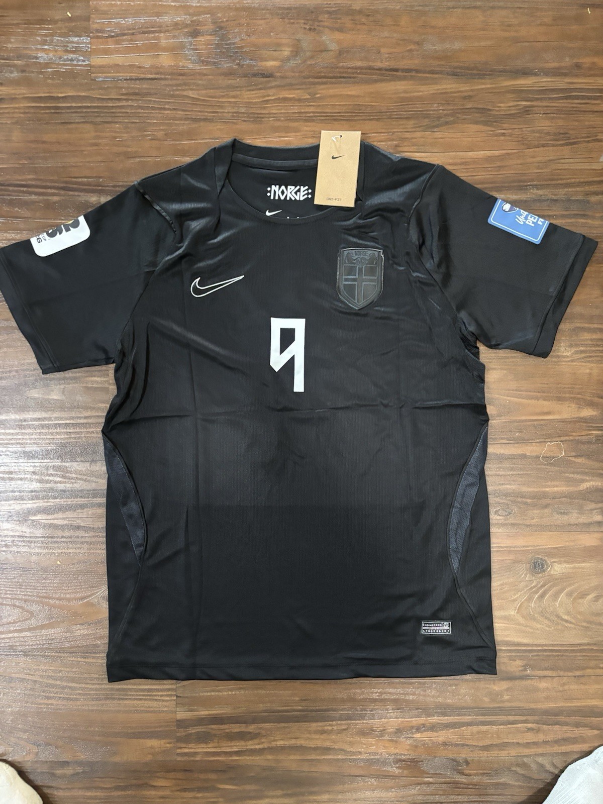 Nike Norway National Team Erling Haaland #9 Black Men’sMedium Soccer Jersey Nike Norway National Team Erling Haaland #9 Black Men’sMedium Soccer Jersey