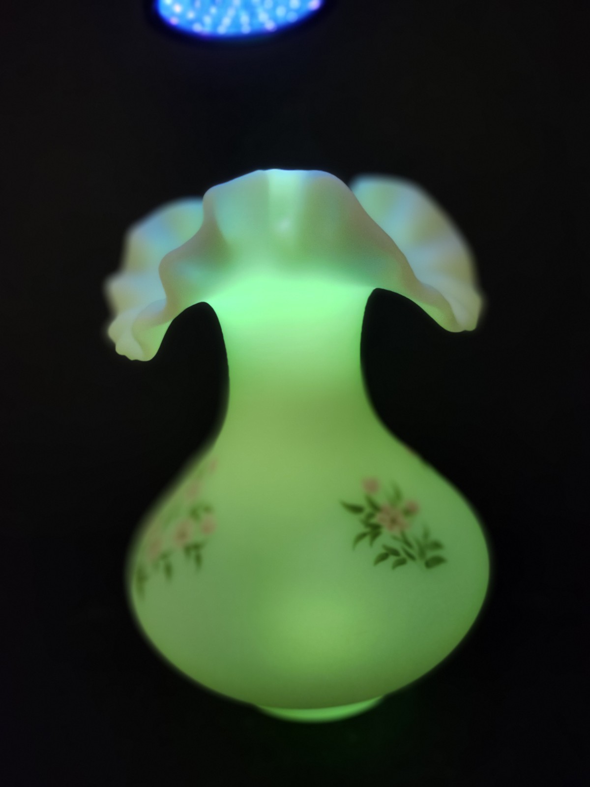 VTG FENTON Custard Glass Ruffled Rim Vase Pink Flowers UV  Glows Signed 7\