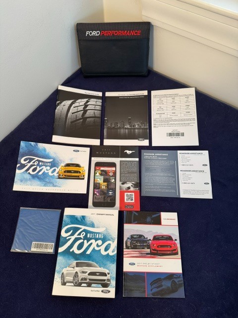 2017 FORD MUSTANG SHELBY GT350 GT350R OWNERS MANUAL 17 10/PC SVT351