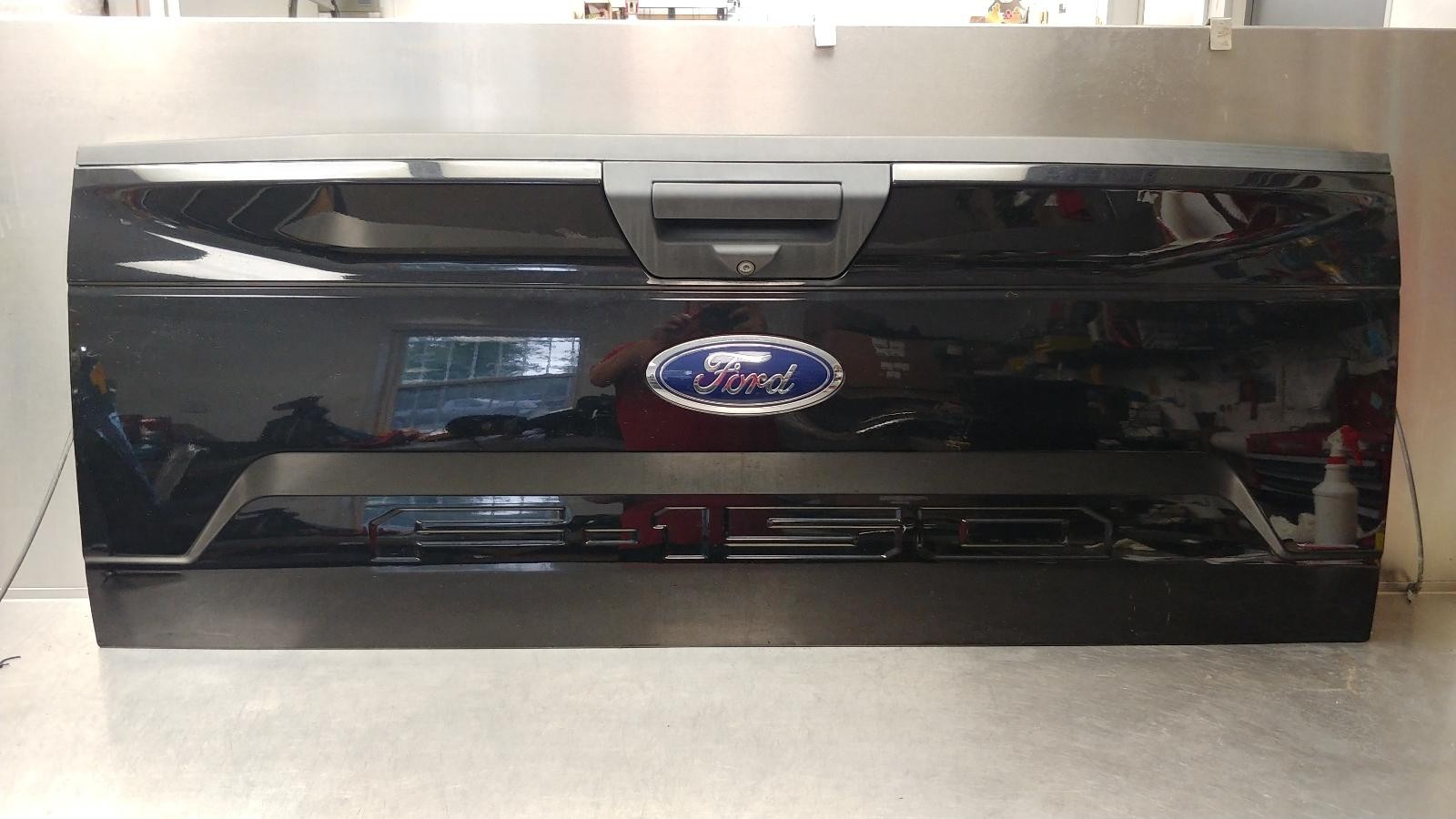 2018-2020 Ford F150 OEM Truck Bed Tailgate w/ Camera Agate Black UM