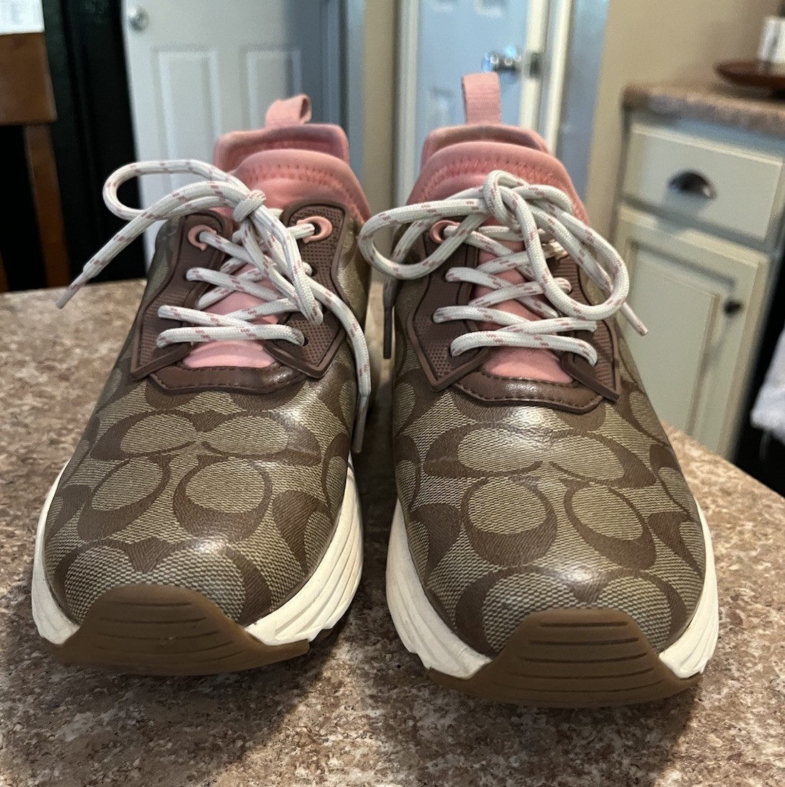Coach Women’s C270 Signature Tech Runner S Color Khaki/Saddle C5774 Size 8.5 Coach Women’s C270 Signature Tech Runner S Color Khaki/Saddle C5774 Size 8.5