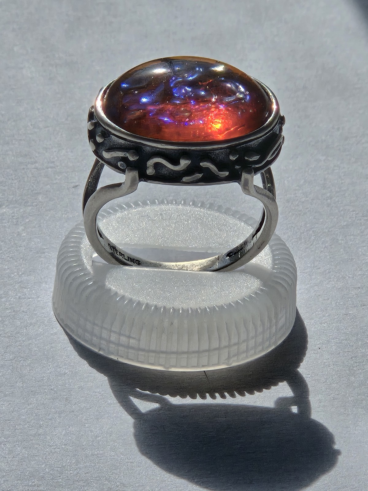 Vintage Artisan Dragon Breath Sterling Silver Ring Signed QUO SZ. 7.5 Wt. 8.2 g