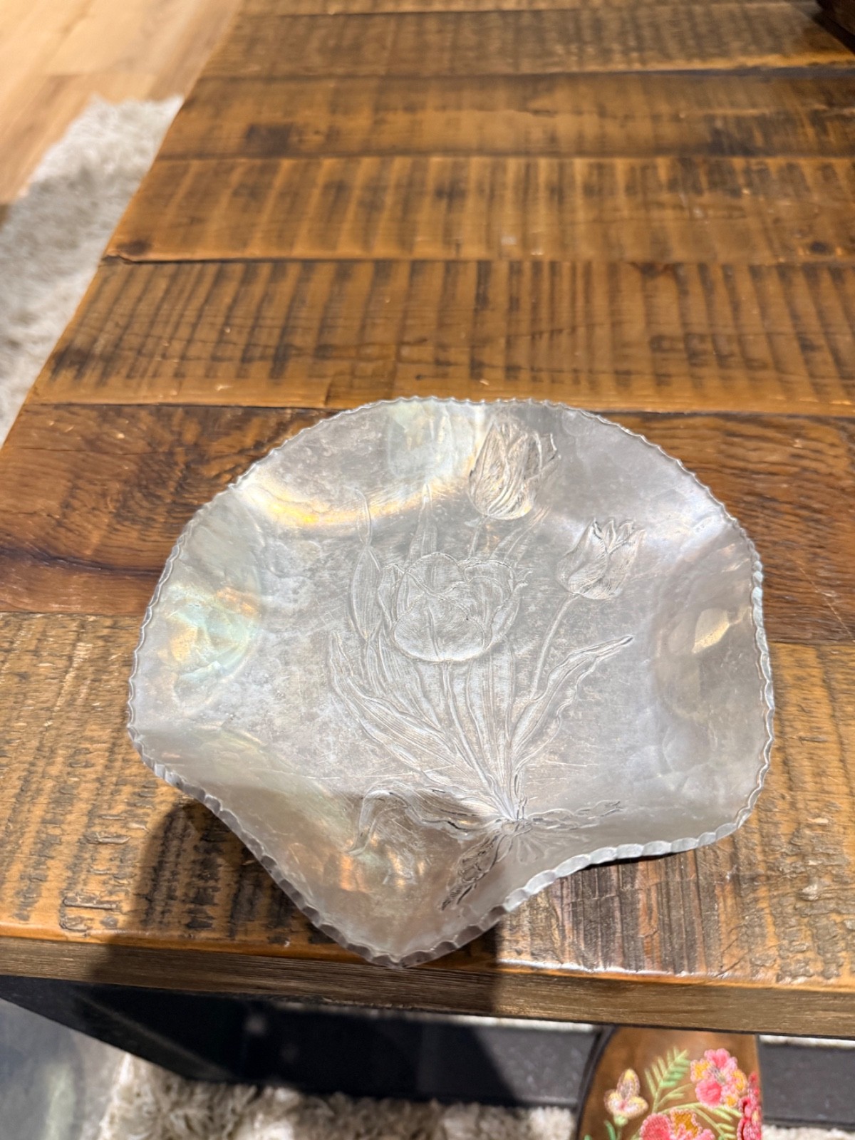 Vintage Rodney Kent Tulip Hammered Aluminum Tray #417 Vintage Rodney Kent Tulip Hammered Aluminum Tray #417