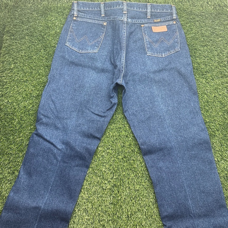 Vintage 90s Wrangler 13MWZ Jeans Mens 36x34 (Fits 34x34) Blue Denim Cowboy Cut