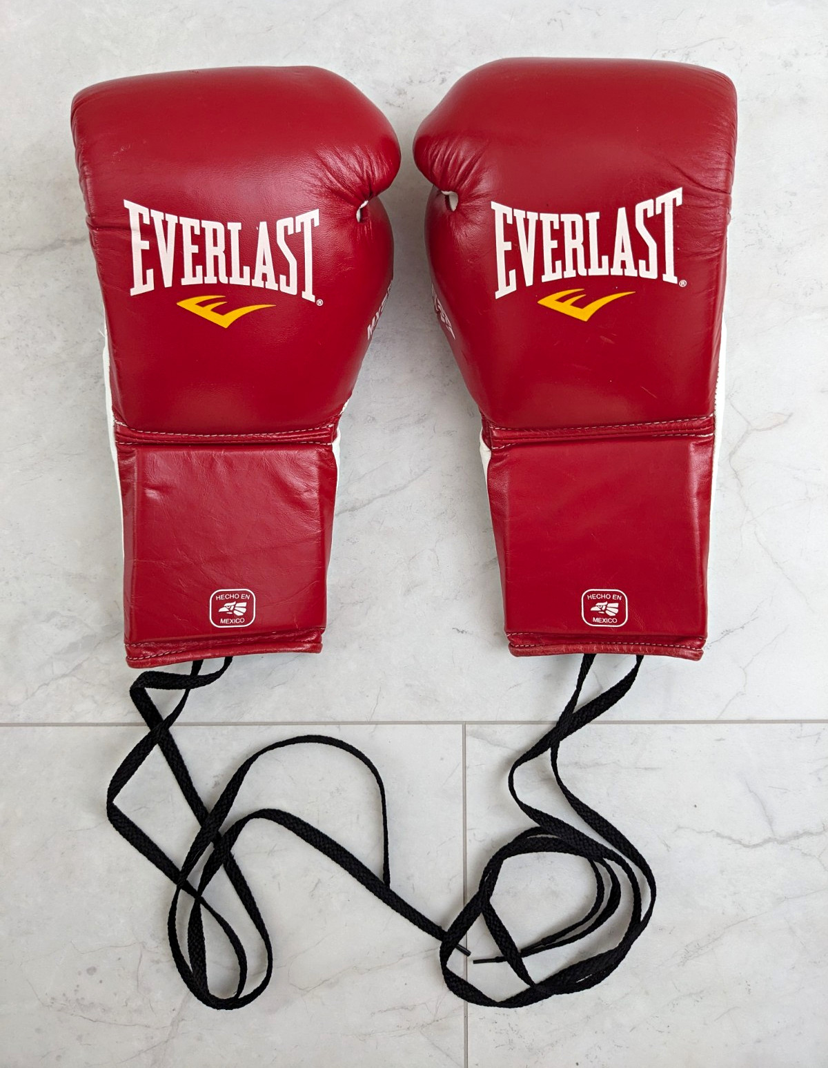 Everlast MX Sparring Boxing Gloves 14 oz Lace-Up Red/White/Black