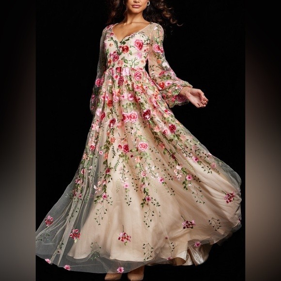Jovani Nude Multi Floral Embroidered V-Neck Gown Size 16 $510 Jovani Nude Multi Floral Embroidered V-Neck Gown Size 16 $510