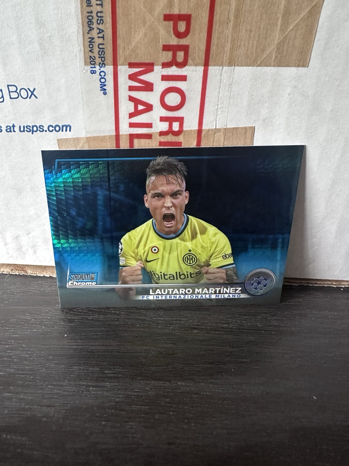 2022 Stadium Club Chrome UEFA Competitions Blue Prism Lautaro Martinez #100