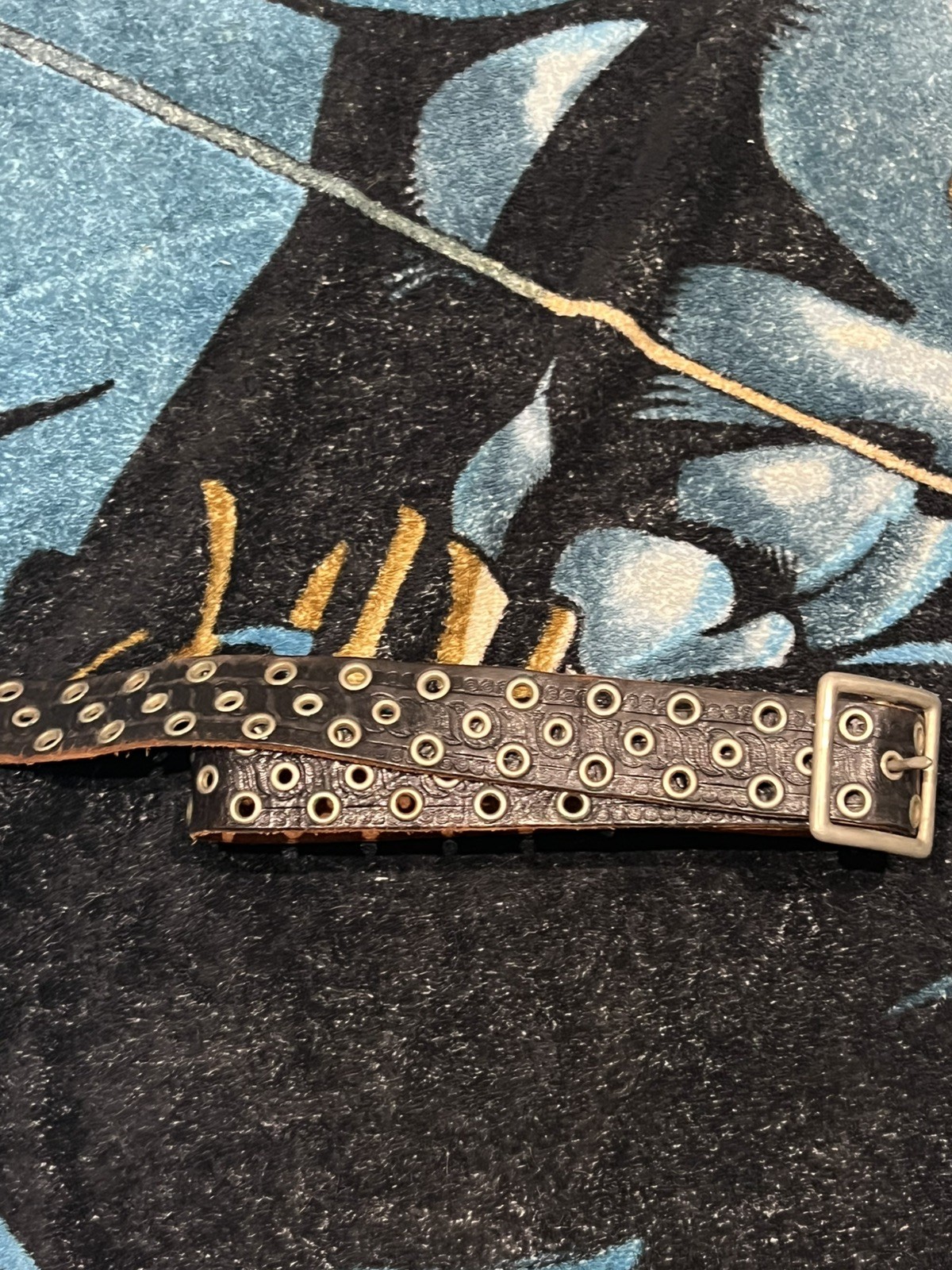 VTG Hollywood Trading Company HTC Double Grommets Embossed Leather Belt Italy VTG Hollywood Trading Company HTC Double Grommets Embossed Leather Belt Italy