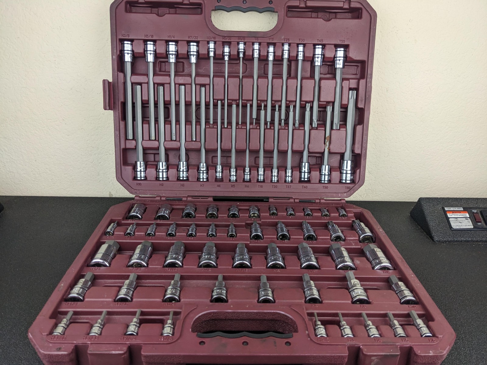 #bo052 Matco Tools 75 Piece Master ADV Hex/Torx Bit Socket Set Model SBS75VA #bo052 Matco Tools 75 Piece Master ADV Hex/Torx Bit Socket Set Model SBS75VA