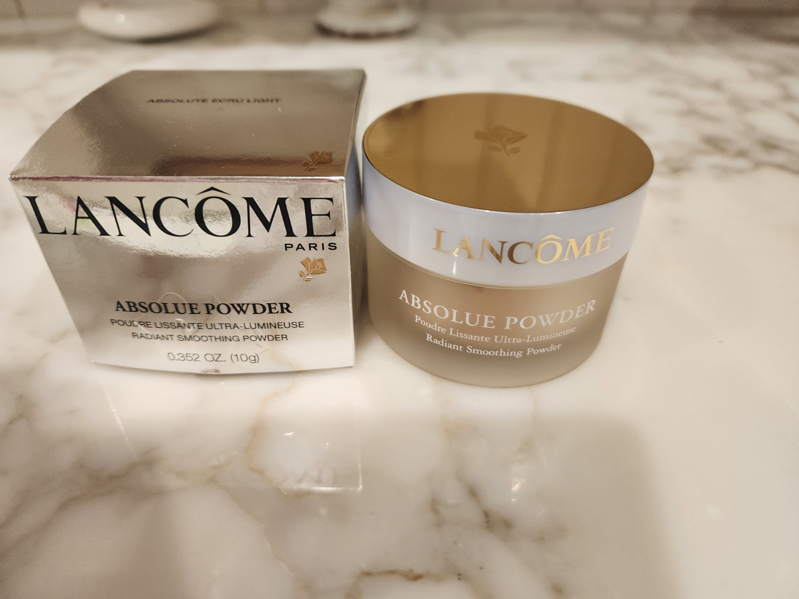 Lancome Absolue Radiant Smoothing Powder Absolute Ecru Light .352 oz NEW RARE Lancome Absolue Radiant Smoothing Powder Absolute Ecru Light .352 oz NEW RARE