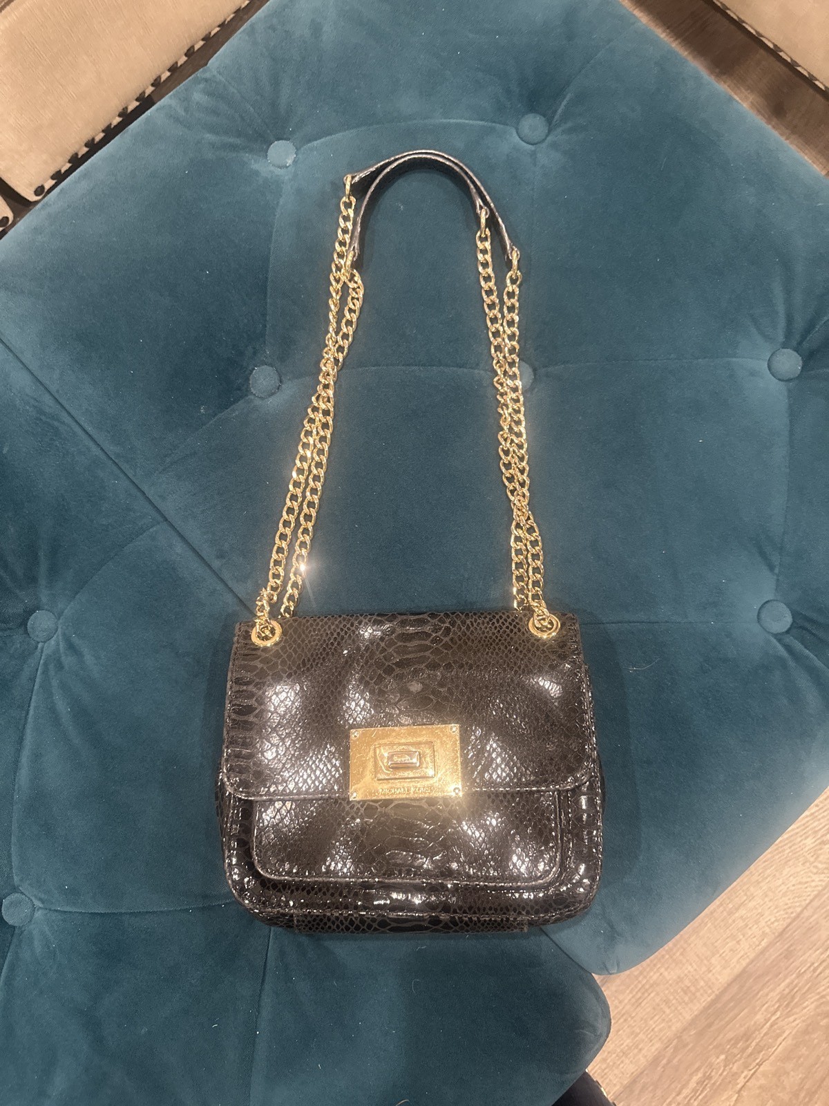 Michael Kors Snake-Embossed Flap Crossbody Shoulder Bag Black