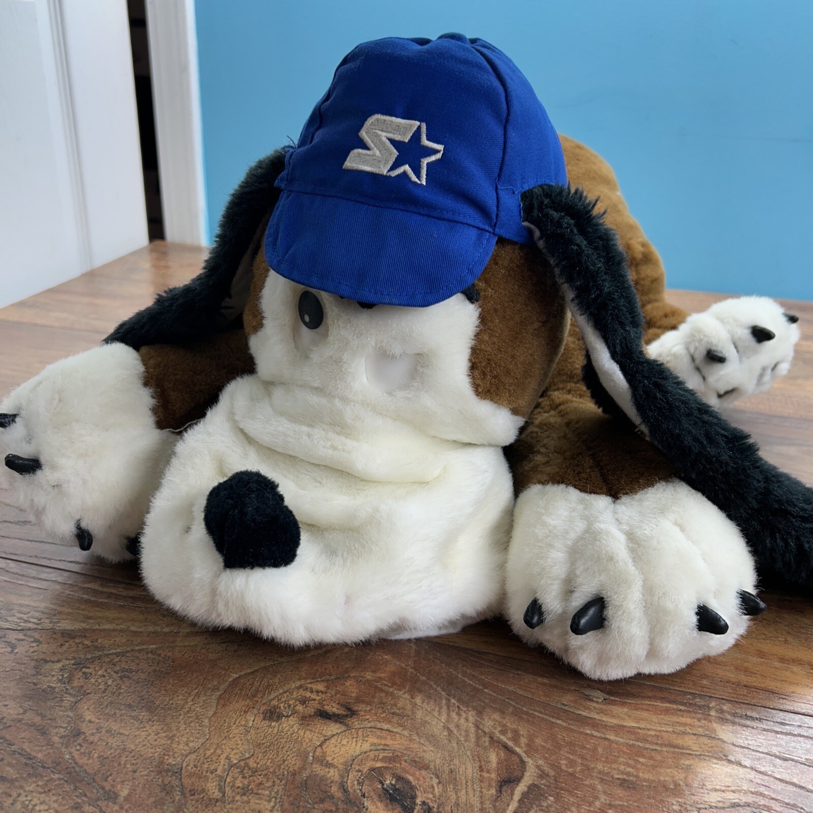 VTG? Starter Brand Plush Hound Dog Stuffed Animal Blue Hat Extremely Rare HTF ** VTG? Starter Brand Plush Hound Dog Stuffed Animal Blue Hat Extremely Rare HTF **
