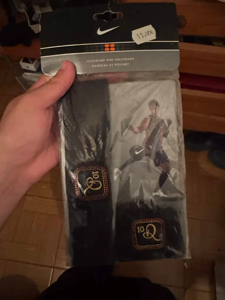 Vintage 2006 Nike Ronaldinho 10R R10 Headband Wristband Set AC1118-039 NOS Deads Vintage 2006 Nike Ronaldinho 10R R10 Headband Wristband Set AC1118-039 NOS Deads