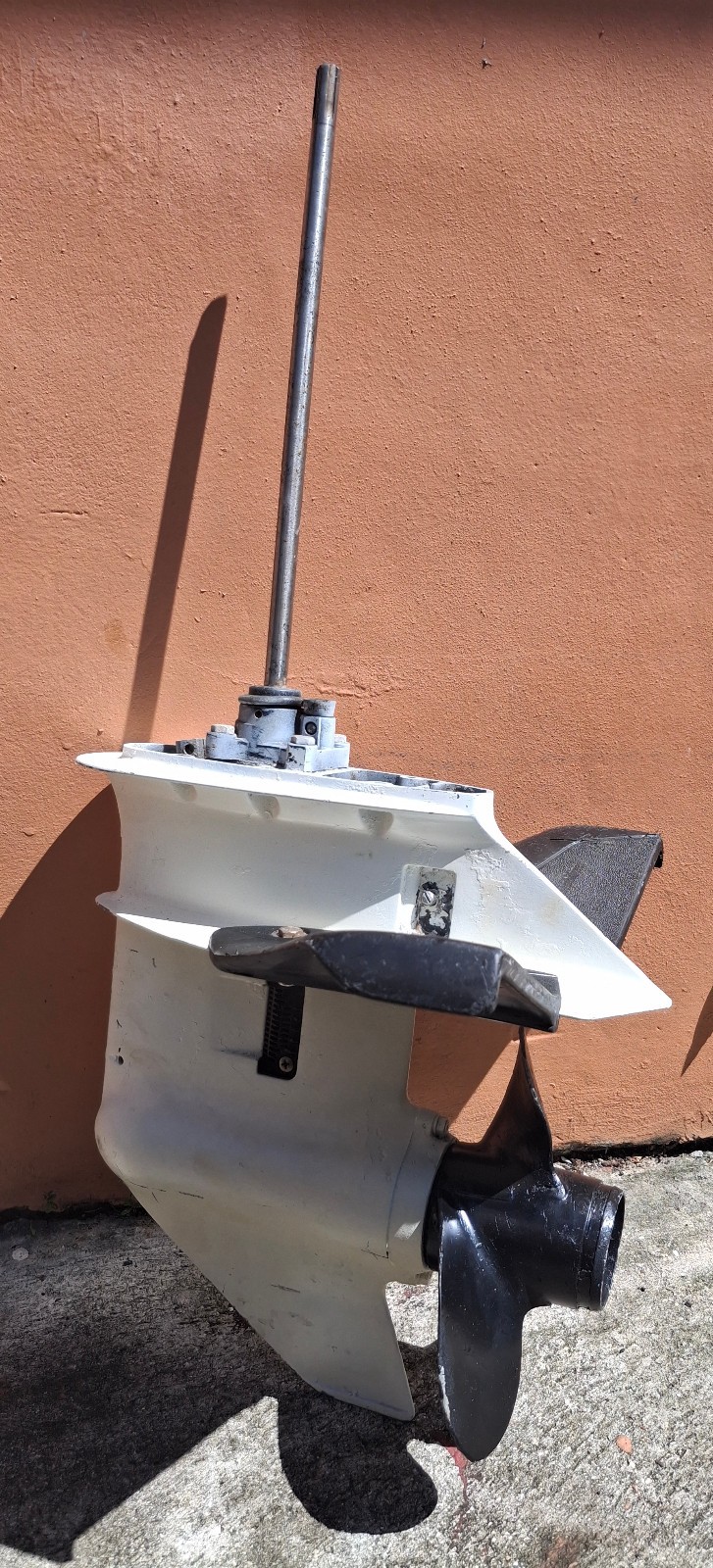 Johnson Evinrude Four Stroke 8 9.9 15 HP Gearcase Lower Unit 15” Short Shaft