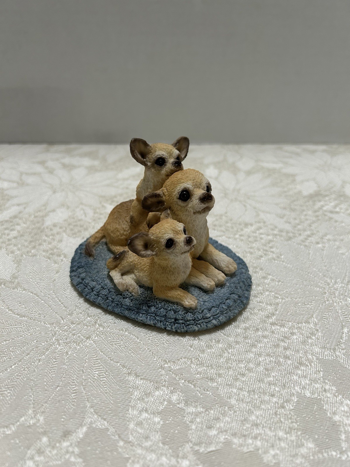 Stone Critter Chihuahua with Pups SC-895 Chihuahua Family