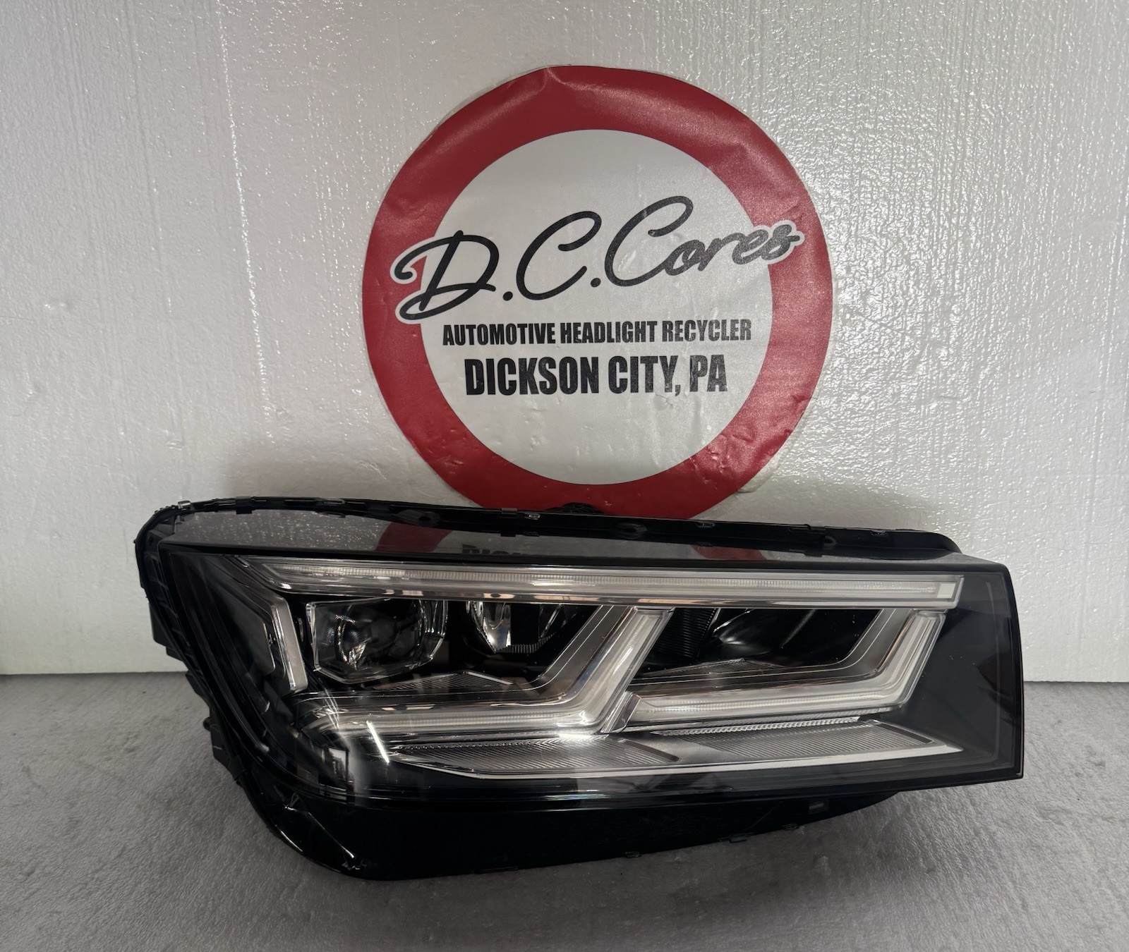 🌟USED🌟DAMAGED🌟18-20 AUDI Q5 Right Side LED Headlight