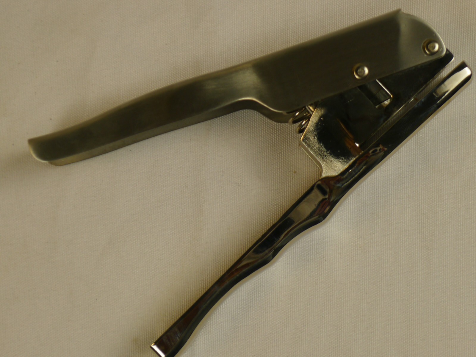 Guitar Plectrum Cutter Make Your Own Pick Punch Plastic All kinds Card Guitar Plectrum Cutter Make Your Own Pick Punch Plastic All kinds Card