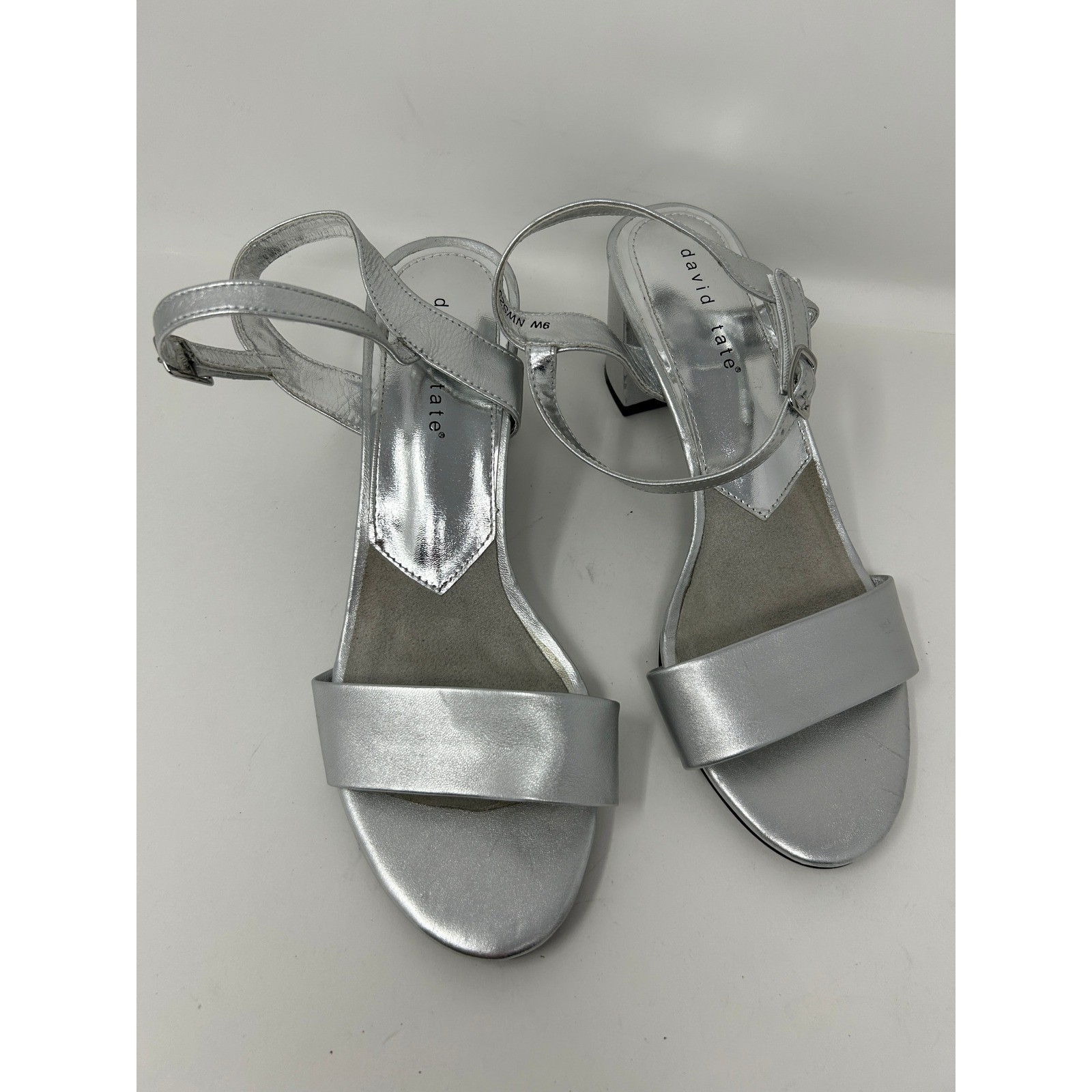 David Tate Silver Metallic Block Heel Ankle Strap Sandals Shoes Womens 9 Wide David Tate Silver Metallic Block Heel Ankle Strap Sandals Shoes Womens 9 Wide