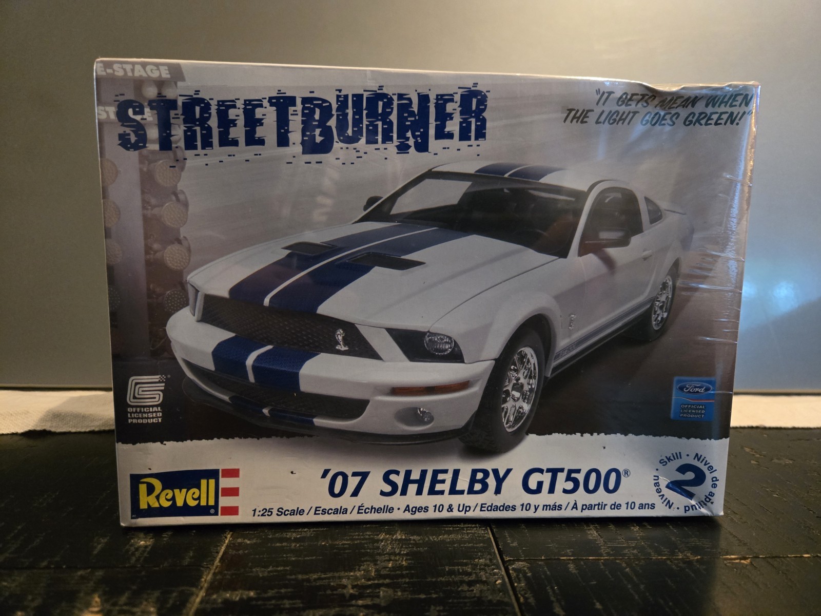 Revell Street Burner ‘07 Ford Shelby GT500 Model Kit 85-2097 1:25 Revell Street Burner ‘07 Ford Shelby GT500 Model Kit 85-2097 1:25