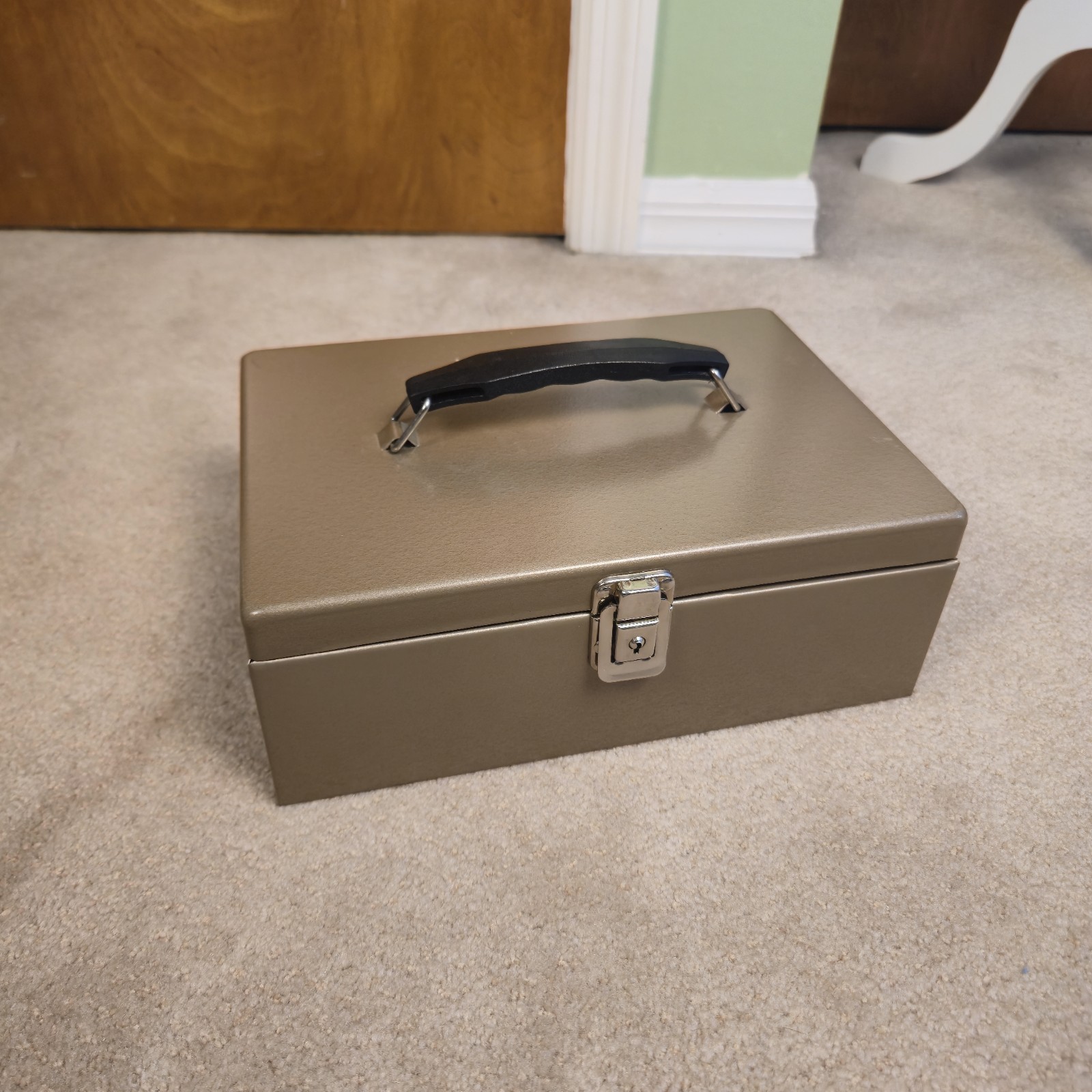 Rockaway Metal Products Corp W/ Keys Cash Metal Lock Box New York Rockaway Metal Products Corp W/ Keys Cash Metal Lock Box New York