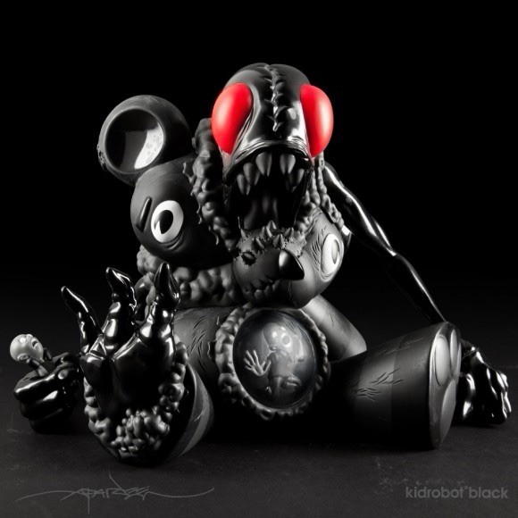 Kidrobot Alex Pardee Black DigesTED 6 Inch Vinyl Figure. NIB. Kidrobot Alex Pardee Black DigesTED 6 Inch Vinyl Figure. NIB.