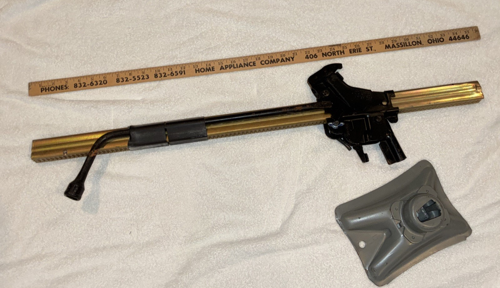 Vintage 1970's - 1980's Bumper Jack Chevrolet Pontiac Buick Olds Cadillac GM Vintage 1970's - 1980's Bumper Jack Chevrolet Pontiac Buick Olds Cadillac GM