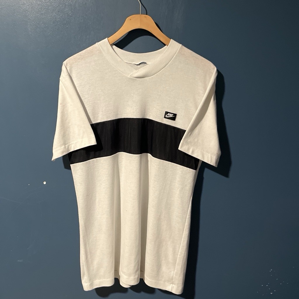 Vintage single stitch  80s Nike Blue Tag Tennis Chest Stripe T-Shirt size L