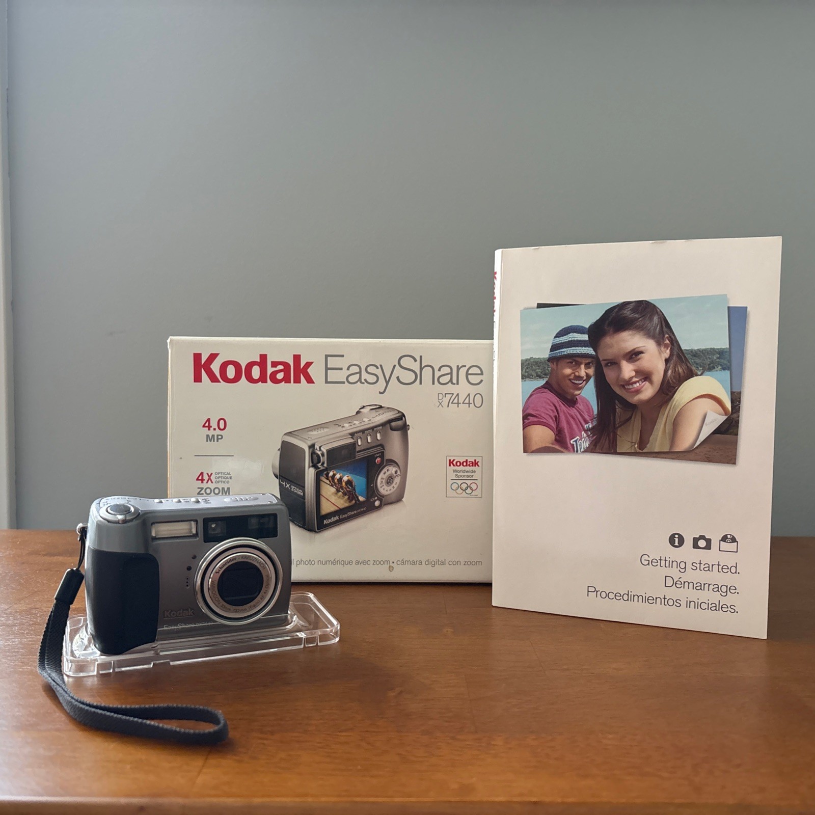 Vtg Kodak EasyShare DX7440 Camera Box W/Manual Disk Charger Battery *READ* As Is