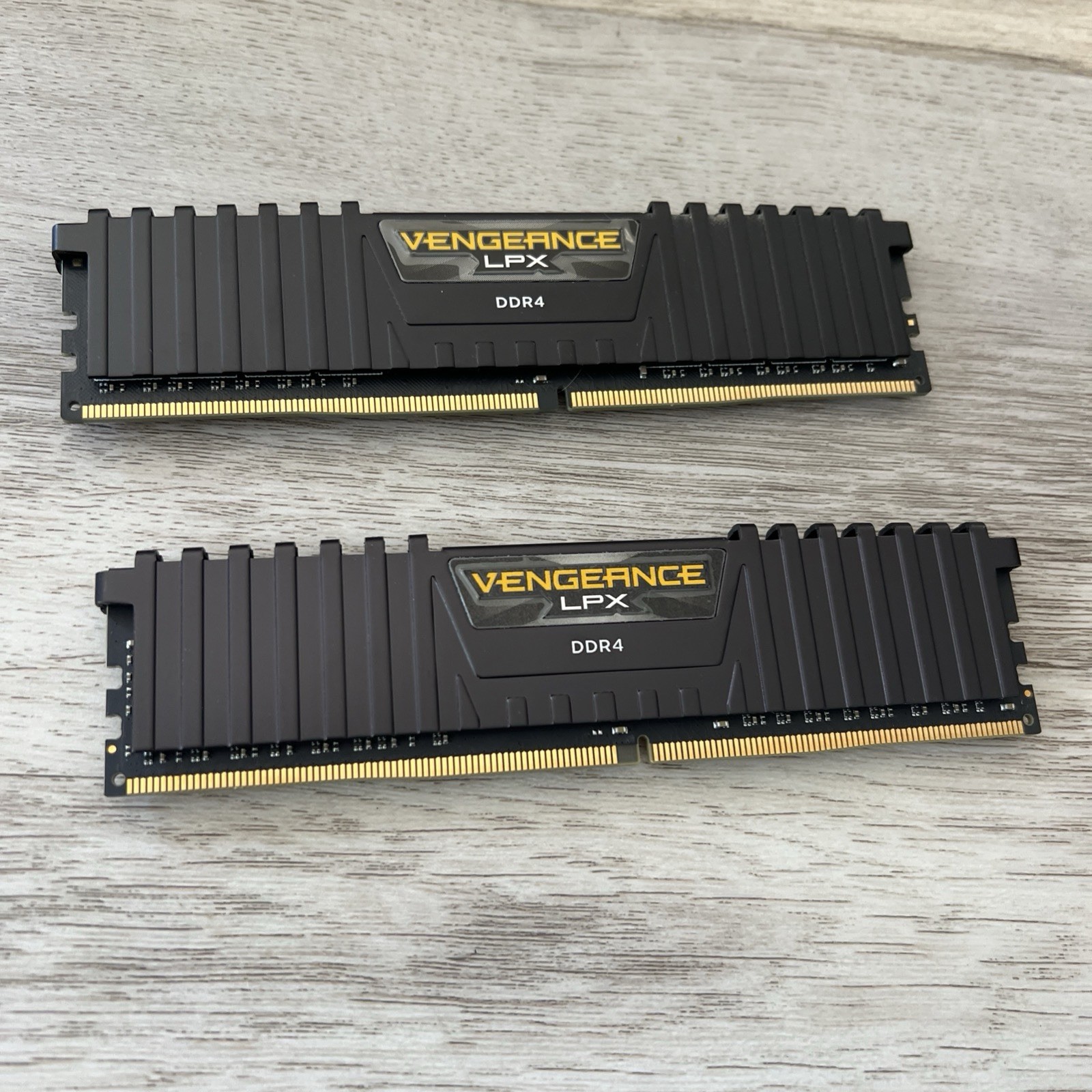 Corsair Vengeance LPX 16GB (2x8GB) RAM DDR4 3200MHz CMK16GX4M2B3200C16