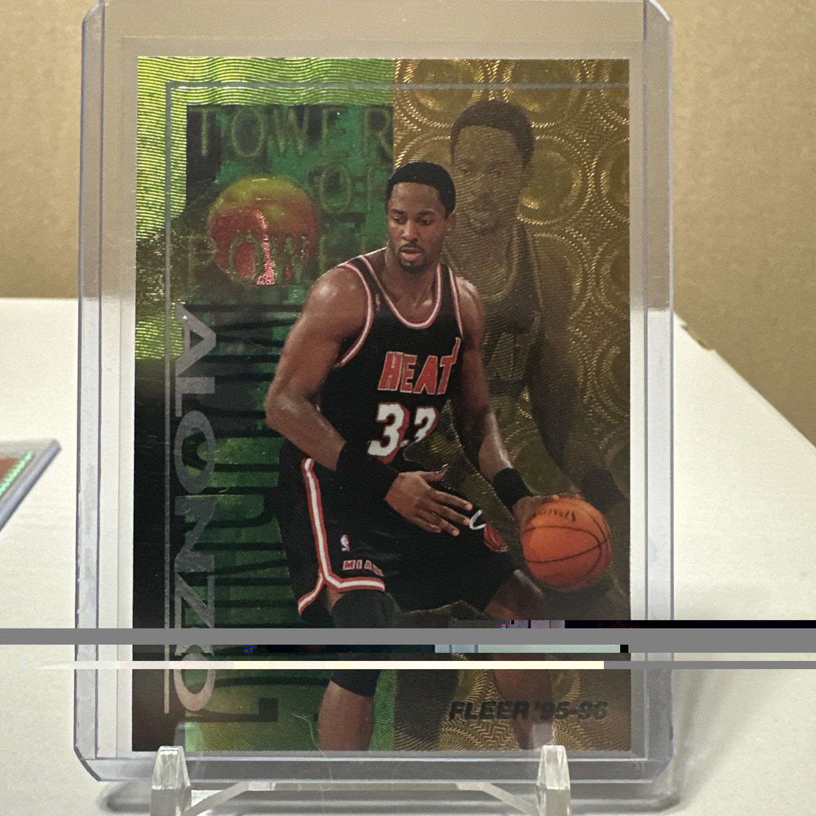 1995-96 Fleer - Tower of Power Alonzo Mourning #4 Miami Heat 🔥 Basketball Card 1995-96 Fleer - Tower of Power Alonzo Mourning #4 Miami Heat 🔥 Basketball Card