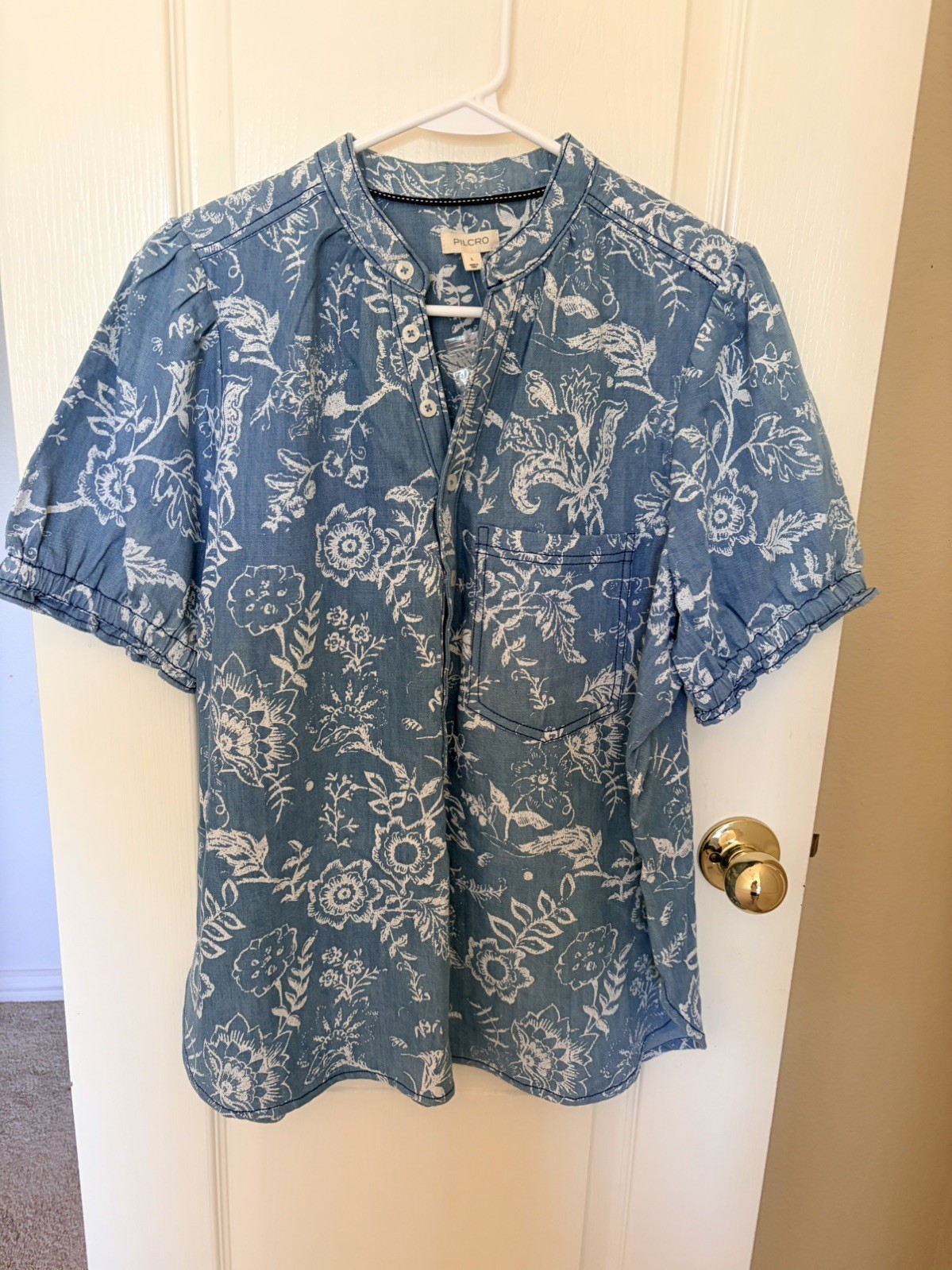NWT Anthropologie Women\'s Pilcro The Aly Puff-Sleeve Blouse Large Blue White NWT Anthropologie Women\'s Pilcro The Aly Puff-Sleeve Blouse Large Blue White