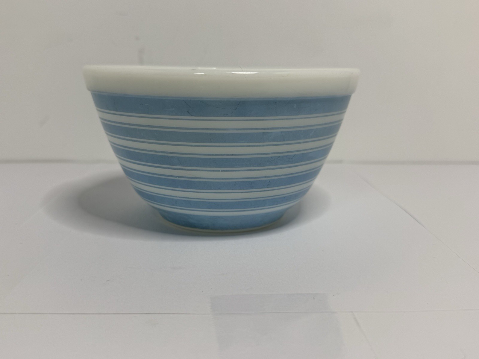 Vintage Pyrex Ovenware 401 White w/ Blue Stripes 1 1/2 Pint Mixing Bowl