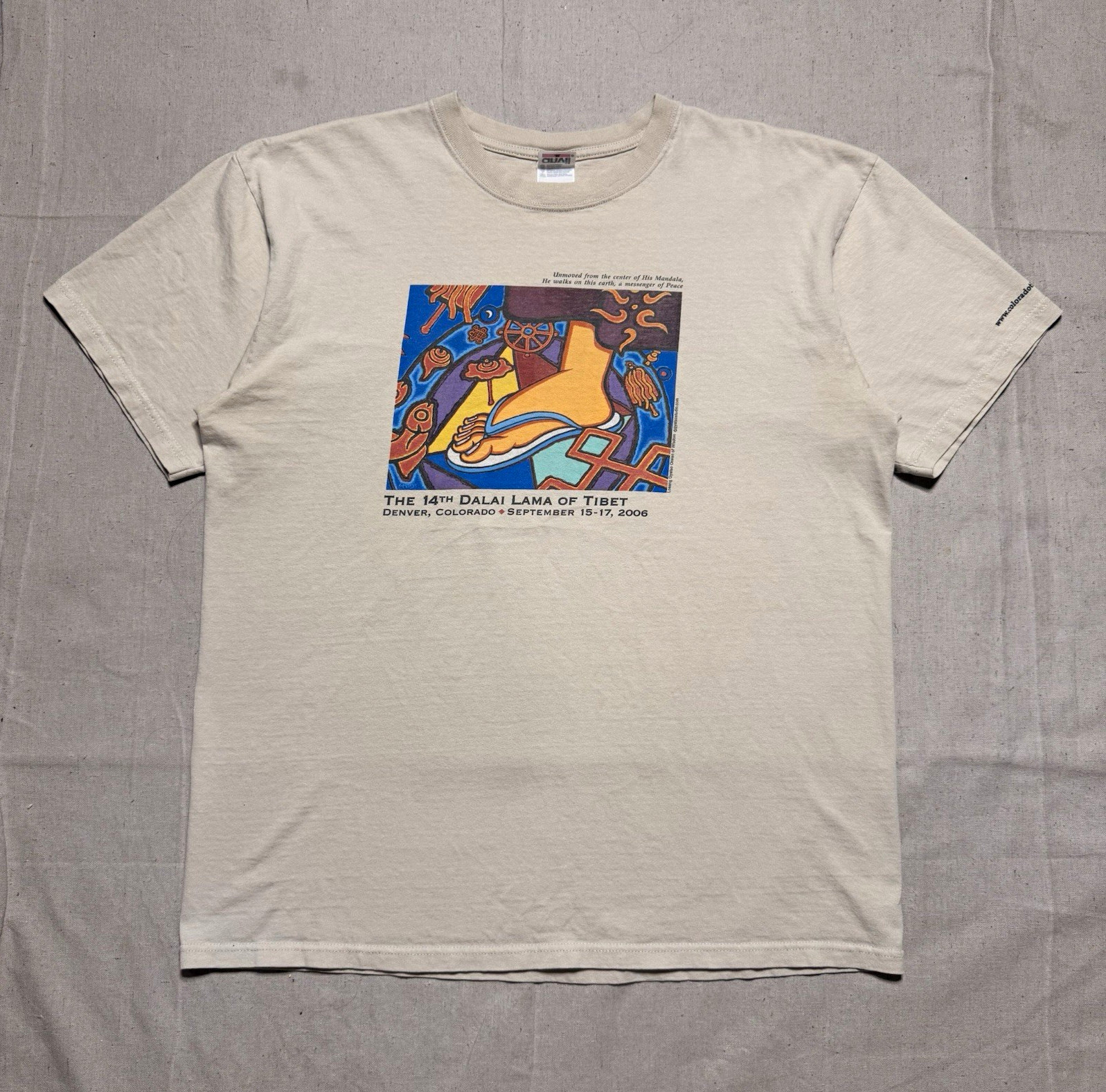 SICK VINTAGE EARLY 2000s THE 14th DALAI LAMA OF TIBET COLORADO ART SHIRT (L)