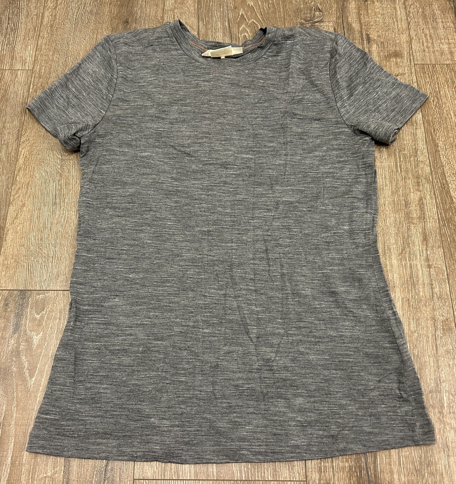 Icebreaker Women\'s Merino 150 Tech Lite III SS Tee Shirt Small Gray NEW Icebreaker Women\'s Merino 150 Tech Lite III SS Tee Shirt Small Gray NEW