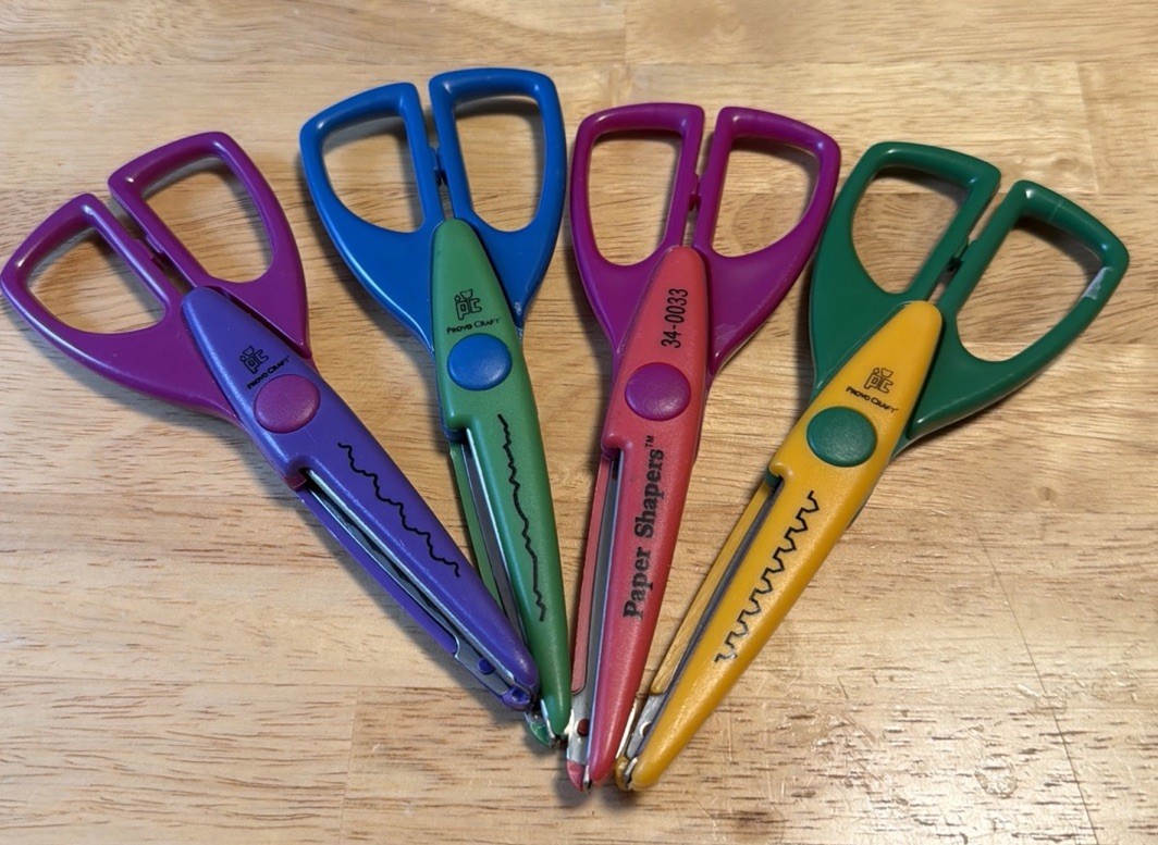 Provo craft Paper Shapers Scrapbooking Scissors Provo craft Paper Shapers Scrapbooking Scissors