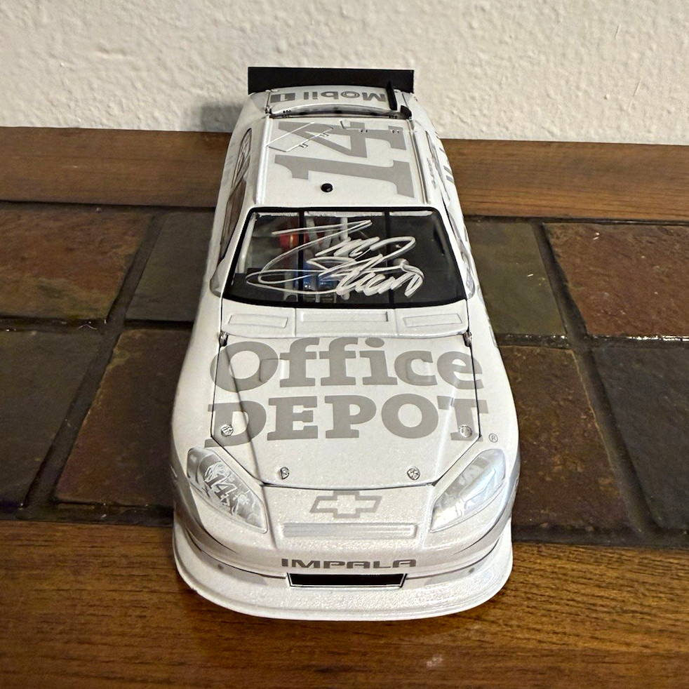 NASCAR Diecast 1:24 Tony Stewart #14 ICE Autographed NASCAR Diecast 1:24 Tony Stewart #14 ICE Autographed
