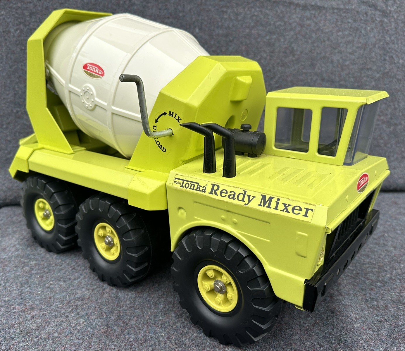 Vintage Mighty TONKA Lime Green Ready Mixer Cement Truck 6-Wheel Tandem Axle Vintage Mighty TONKA Lime Green Ready Mixer Cement Truck 6-Wheel Tandem Axle