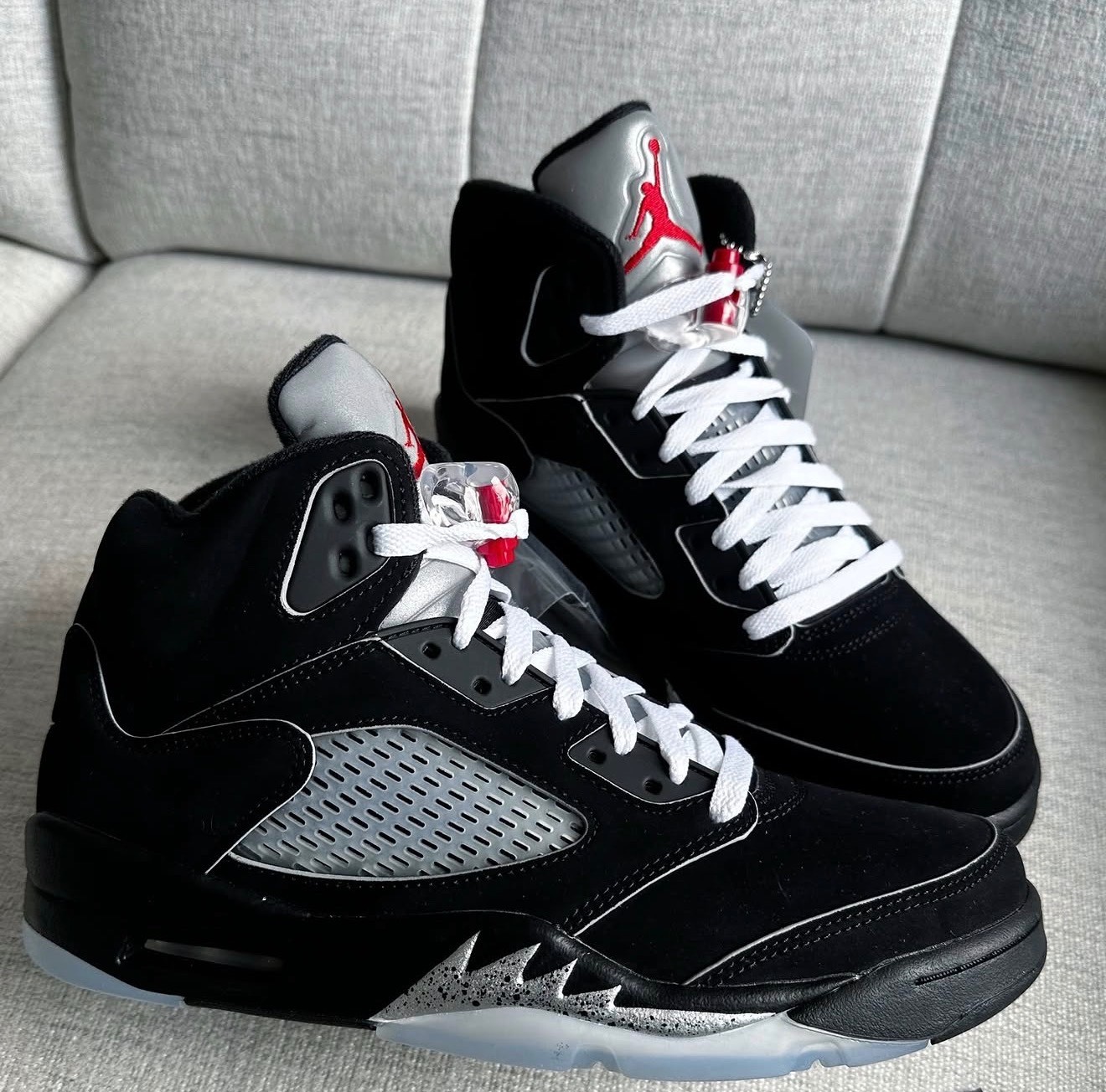 Nike Air Jordan 5 Retro OG Black Metallic Size 11 Men’s Sneakers Black Silver Nike Air Jordan 5 Retro OG Black Metallic Size 11 Men’s Sneakers Black Silver