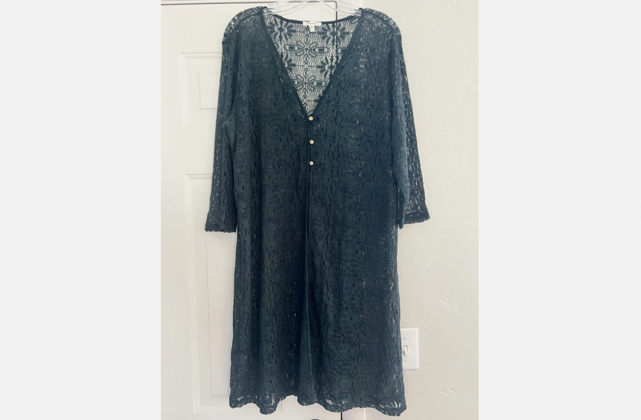Maurice’s Women’s XL Green Lace V-Neck Button Front Shift Knee Dress