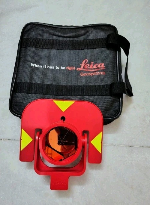 Leica Original GPR111 Circular Prism Holder And Target Plate With Carry Bag
