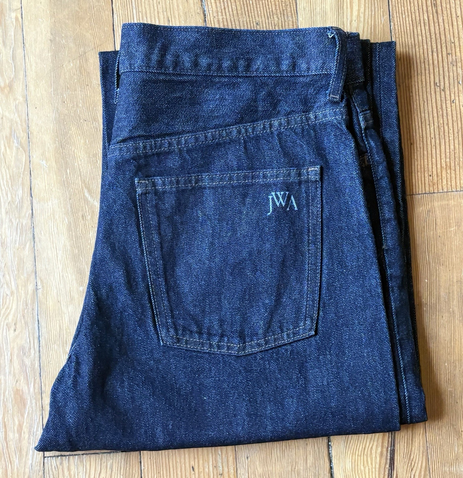 Uniqlo & JW Anderson Straight Jeans Indigo Blue Denim 30x31 NWOT Men’s Uniqlo & JW Anderson Straight Jeans Indigo Blue Denim 30x31 NWOT Men’s