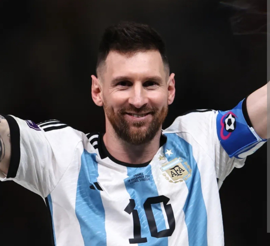 Genuine Adidas \'22 Argentina 10 Leo Messi World Cup Jersey Large NWT Fan Version Genuine Adidas \'22 Argentina 10 Leo Messi World Cup Jersey Large NWT Fan Version